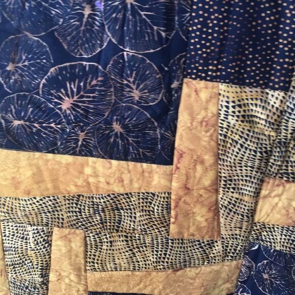 Handmade Quilt - Picture 14 of 16